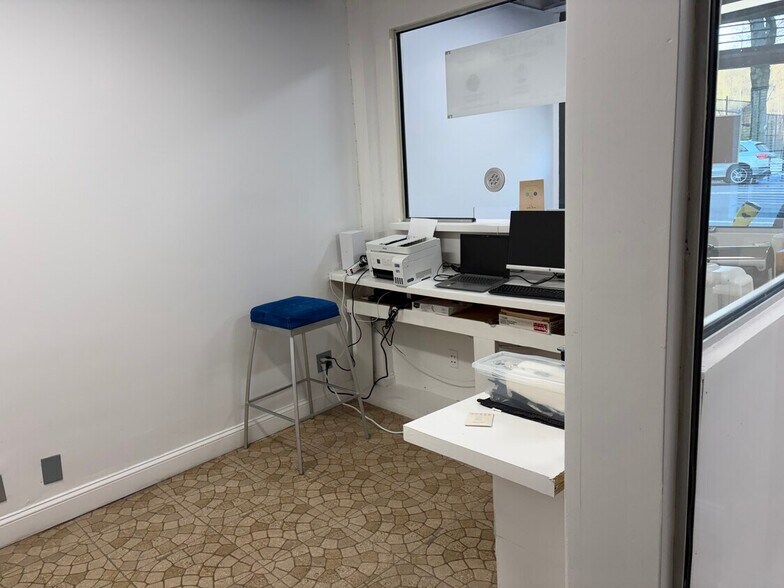 6543 Broadway, Bronx, NY à louer - Photo du bâtiment - Image 3 de 7