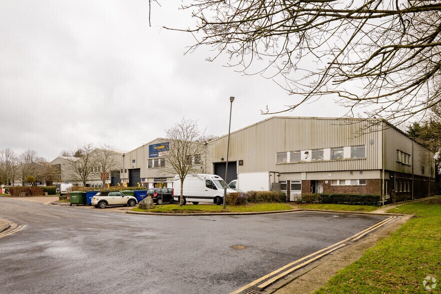 Blenheim Rd, High Wycombe à louer - Photo principale - Image 1 de 2