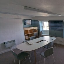 2 Bank Pl, Falmouth à louer Photo intérieure- Image 2 de 4