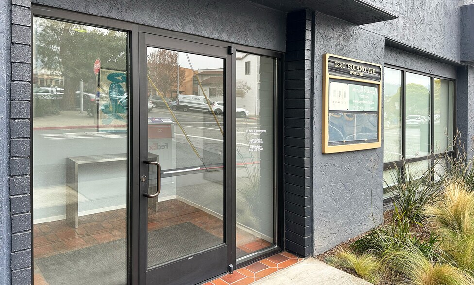 1320 Solano Ave, Albany, CA à louer - Photo du bâtiment - Image 2 de 2