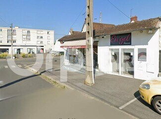 Plus de détails pour Commerce de détail à vendre