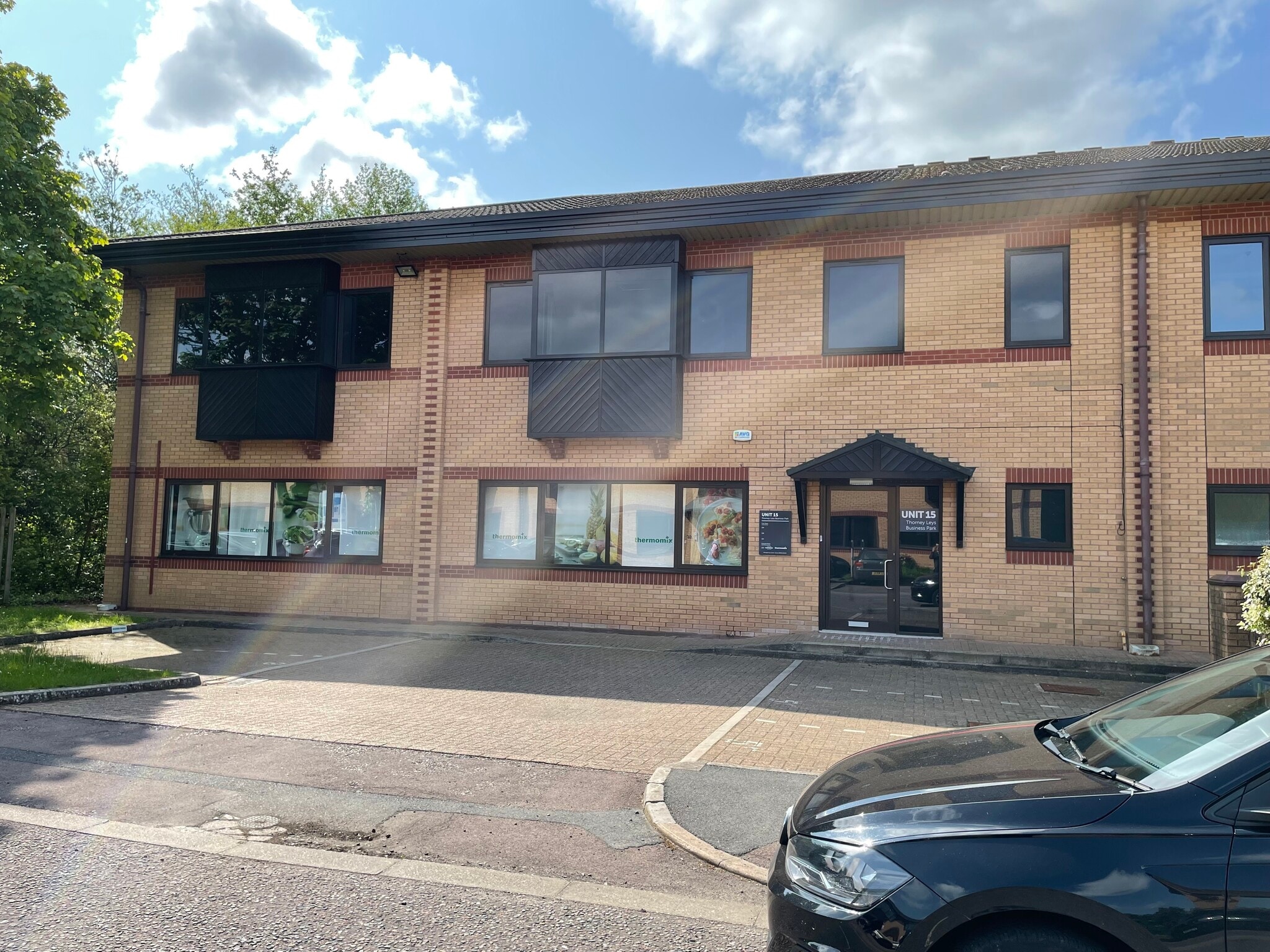 15-16 Thorney Leys Park, Witney for lease Building Photo- Image 1 of 4