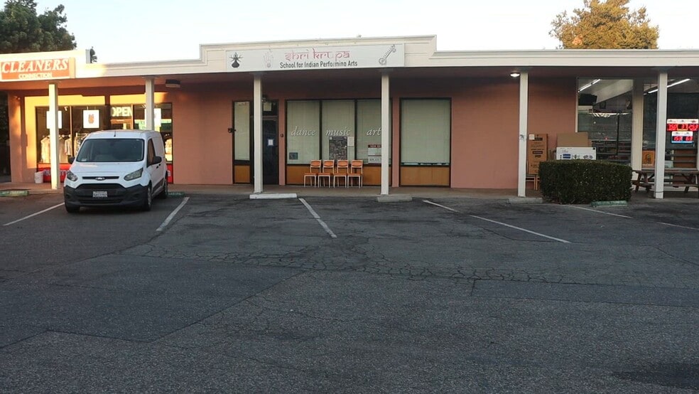 12300-12306 Saratoga Sunnyvale Rd, Saratoga, CA for lease - Commercial Listing Video - Image 2 of 11