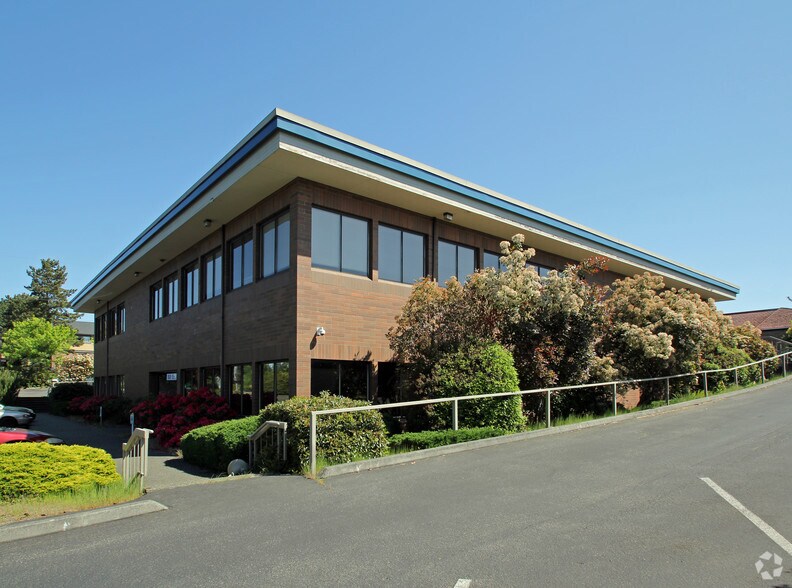 4720 200th St SW, Lynnwood, WA for lease - Primary Photo - Image 1 of 12