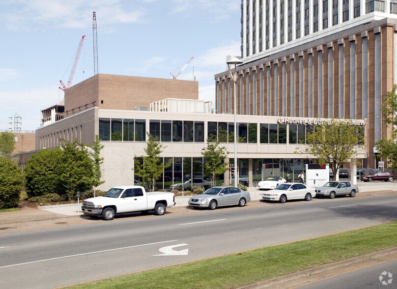 444 James Robertson Pky, Nashville, TN à louer - Photo du bâtiment - Image 2 de 6