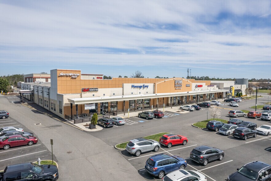 4350 Pouncey Tract Rd, Glen Allen, VA for lease - Primary Photo - Image 1 of 13