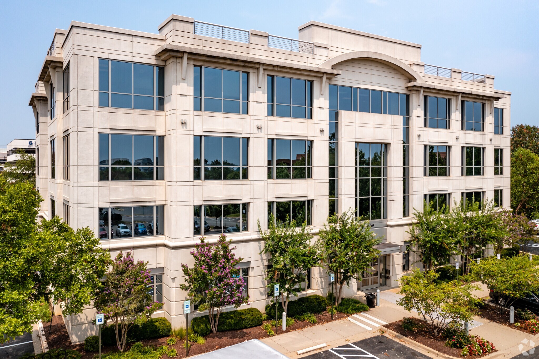 15005 Shady Grove Rd, Rockville, MD à louer Photo du bâtiment- Image 1 de 9