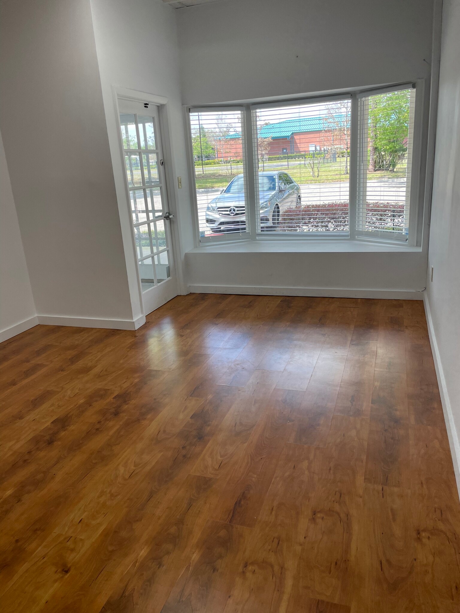 110-210 Wilshire Blvd, Casselberry, FL for lease Interior Photo- Image 1 of 6