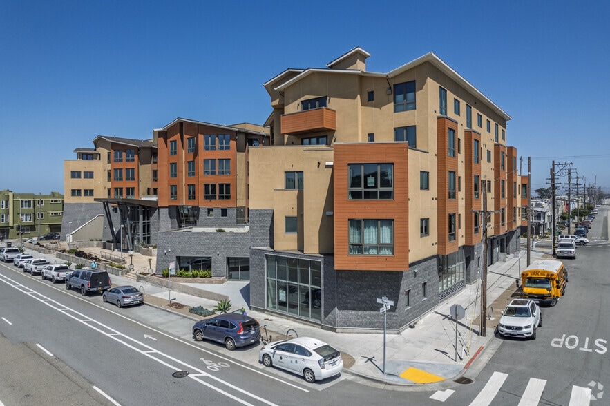 2800 Sloat Blvd, San Francisco, CA for lease - Building Photo - Image 1 of 5