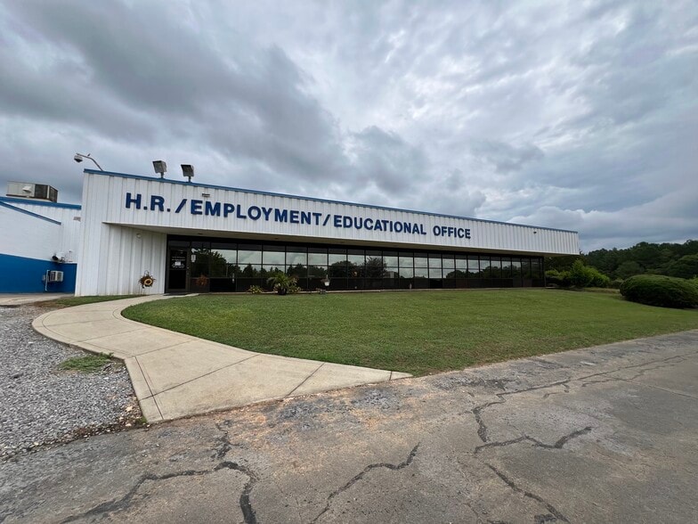 1641 Thompson Rd, Hartselle, AL for lease - Building Photo - Image 2 of 15