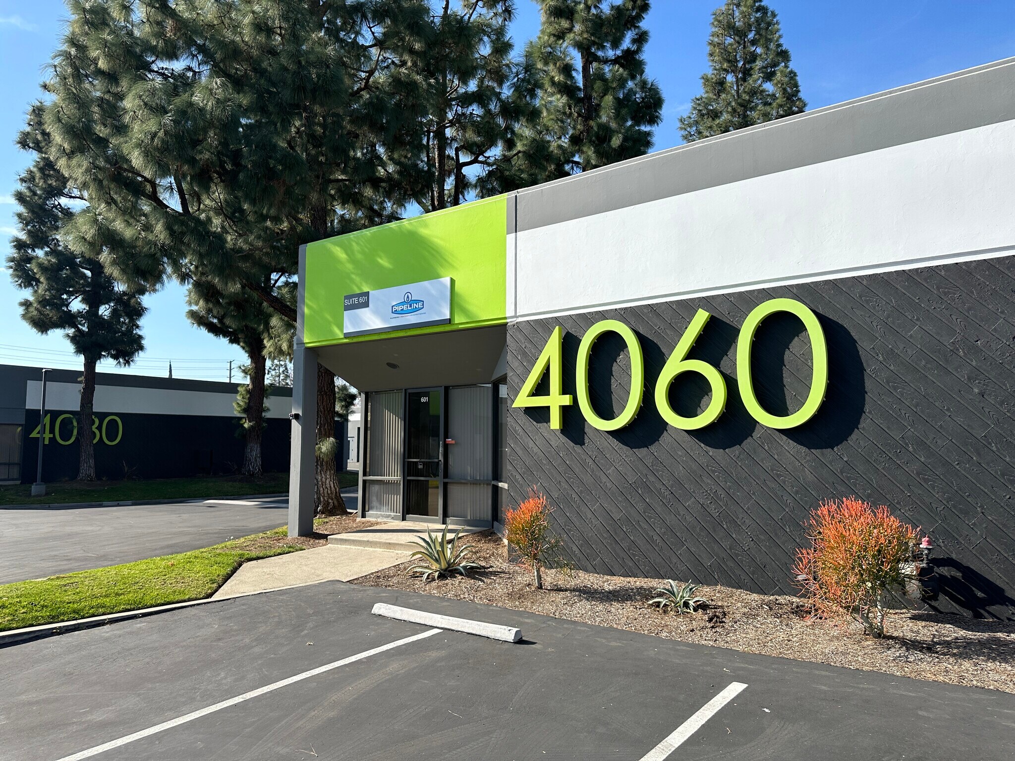 4060 N Palm St, Fullerton, CA à louer Photo du bâtiment- Image 1 de 4