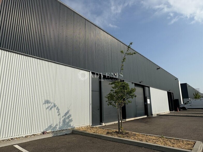 Local d'activités dans Obernai à vendre - Photo du bâtiment - Image 2 de 12