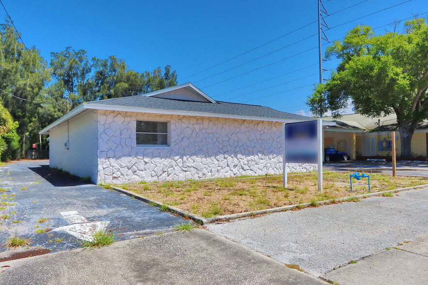 1010 Druid Rd, Clearwater, FL for sale - Building Photo - Image 1 of 1