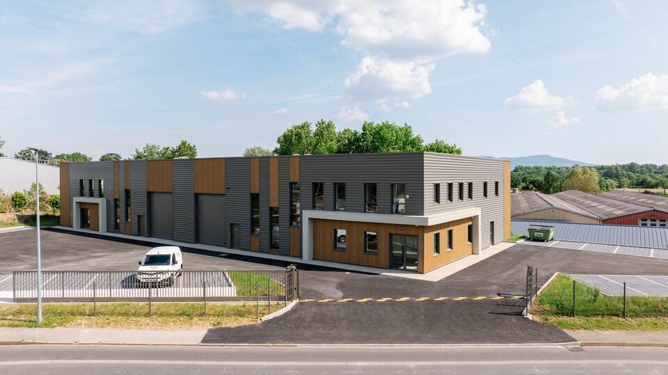 Flex dans Trévoux à louer - Photo du bâtiment - Image 1 de 6