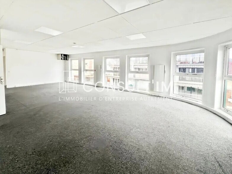 Bureau dans Boulogne-Billancourt à louer - Photo du bâtiment - Image 3 de 8