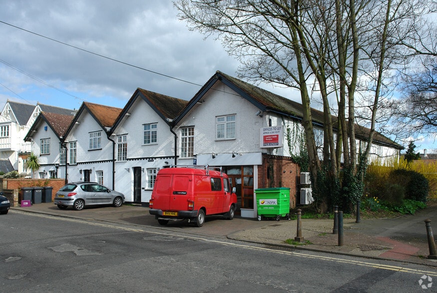 Ray Mead Rd, Maidenhead à louer - Photo du bâtiment - Image 3 de 4