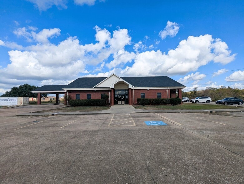 8109 Smith Rd, Beaumont, TX for sale - Building Photo - Image 2 of 42