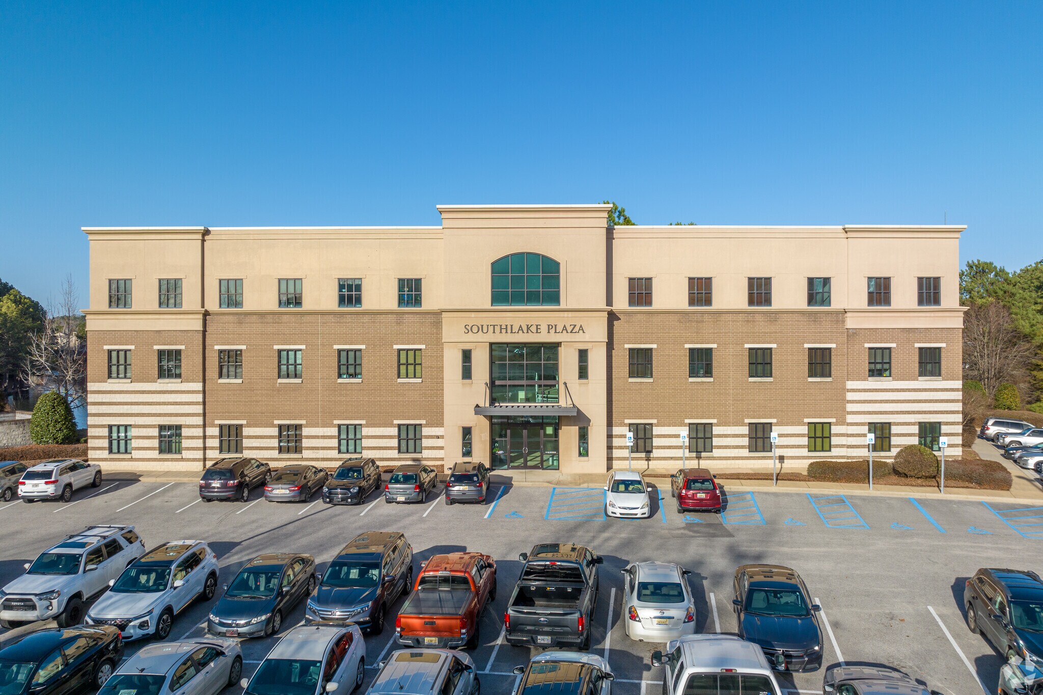 15 Southlake Ln, Birmingham, AL for lease Building Photo- Image 1 of 17