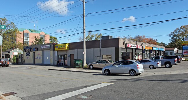 Plus de détails pour 105 Ash St, Whitby, ON - Commerce de détail à louer