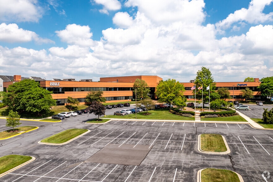 5280 Corporate Dr, Frederick, MD for lease - Building Photo - Image 3 of 25