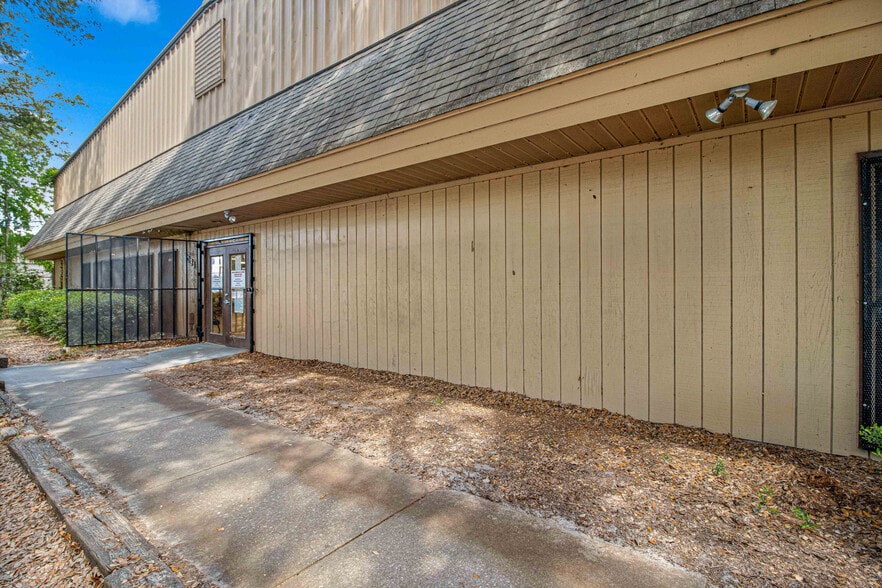 1031 NE 16th St, Ocala, FL à louer - Photo du bâtiment - Image 3 de 34