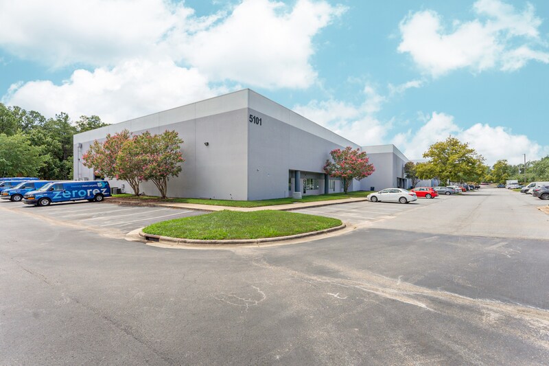 5101 Nelson Rd, Morrisville, NC à louer - Photo du bâtiment - Image 3 de 10