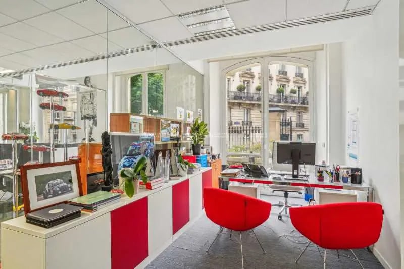 6 Rue Paul Baudry, Paris for lease Interior Photo- Image 1 of 10