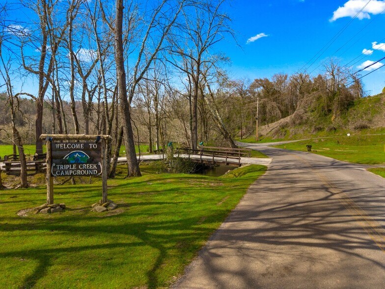 141 Lower Bogard Rd, Newport, TN à vendre - Photo du bâtiment - Image 3 de 35