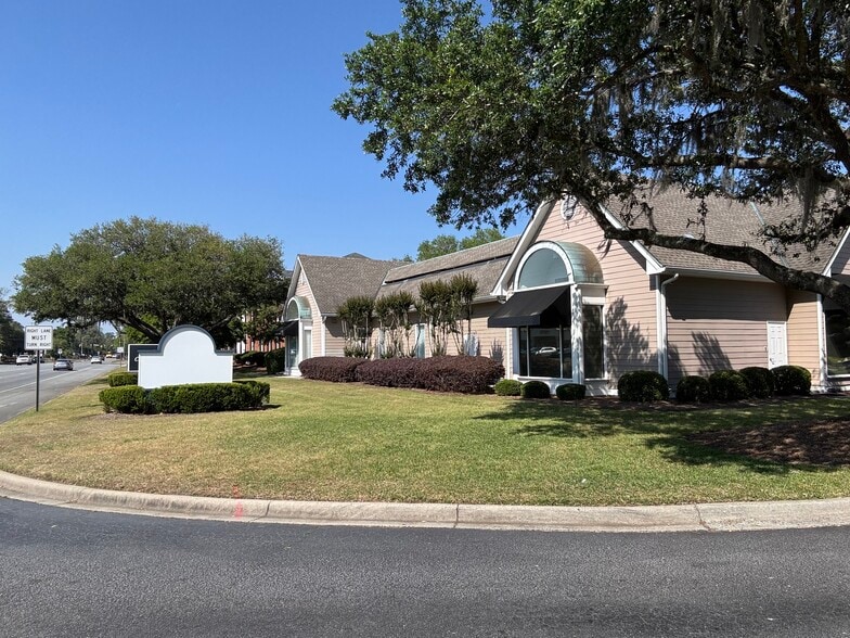 7150 Hodgson Memorial Dr, Savannah, GA à louer - Photo du bâtiment - Image 2 de 9