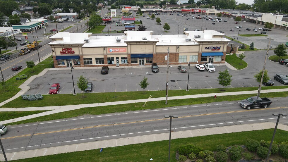 1 White Springs Dr, Geneva, NY à louer - Aérien - Image 2 de 4