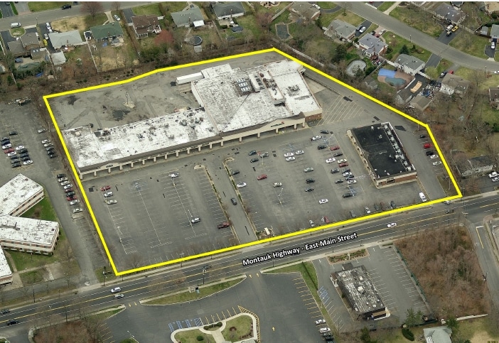 282-328 E Main St, East Islip, NY for lease - Aerial - Image 2 of 7