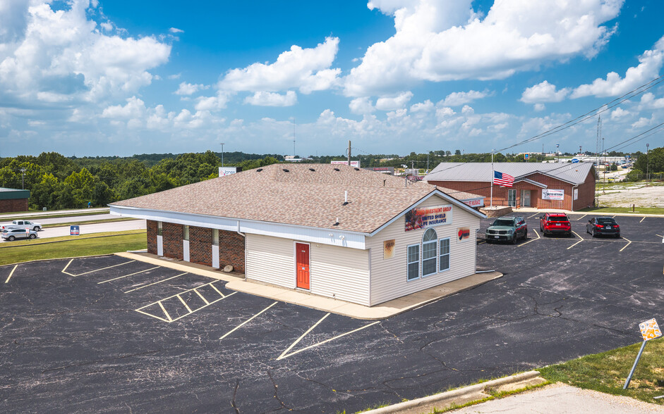 575 Marshall Dr, Saint Robert, MO for sale - Building Photo - Image 3 of 20