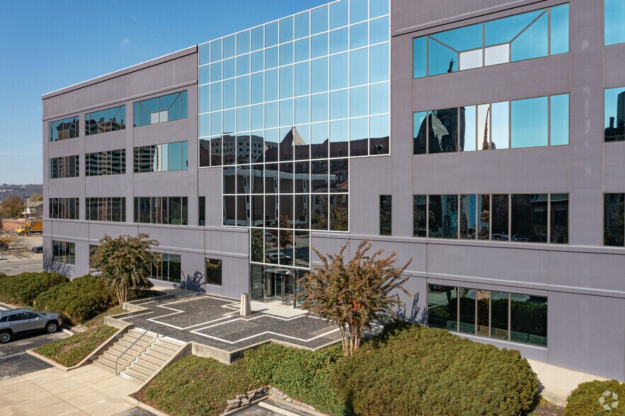 250 W Court St, Cincinnati, OH à louer - Photo du bâtiment - Image 3 de 5