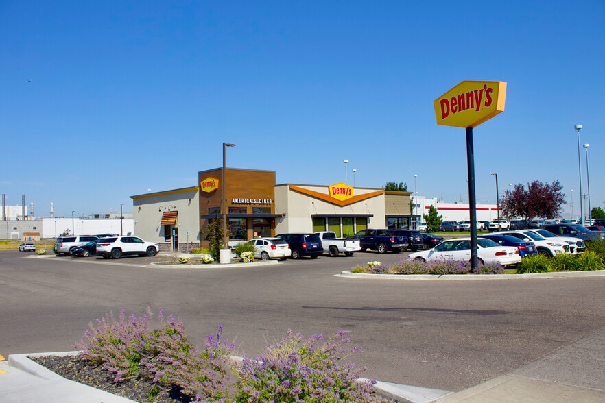 585 N 2nd E, Rexburg, ID for sale - Building Photo - Image 2 of 3