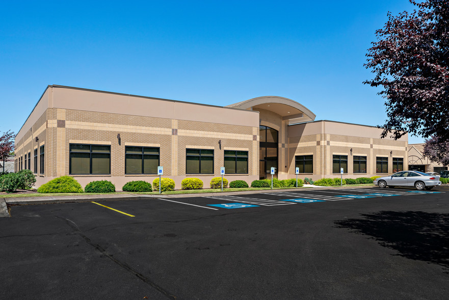 8775 E Mission Ave, Spokane, WA for lease - Building Photo - Image 2 of 12