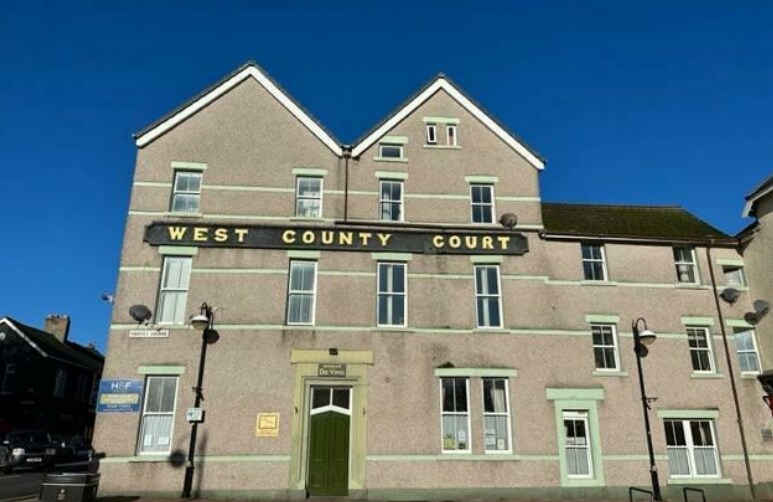 Market Sq, Millom à vendre Photo du bâtiment- Image 1 de 6