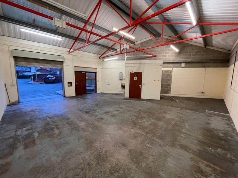 Station St, Leek à louer - Photo du bâtiment - Image 3 de 14