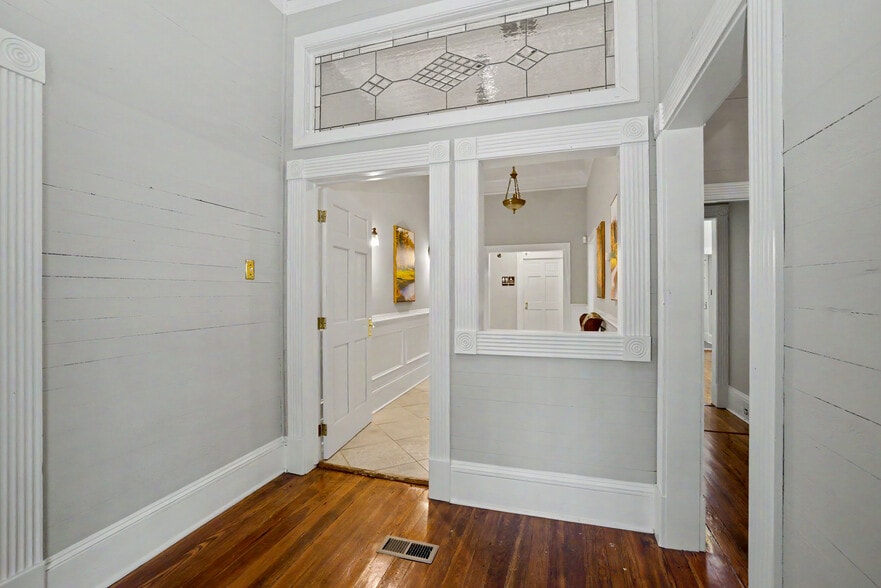 195 N Jeff Davis Dr, Fayetteville, GA à vendre - Photo du bâtiment - Image 3 de 36