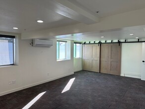 545 Stevens Ave W, Solana Beach, CA for lease Building Photo- Image 2 of 6