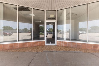 2400-2560 W Prospect Rd, Ashtabula, OH à louer Photo du bâtiment- Image 1 de 11