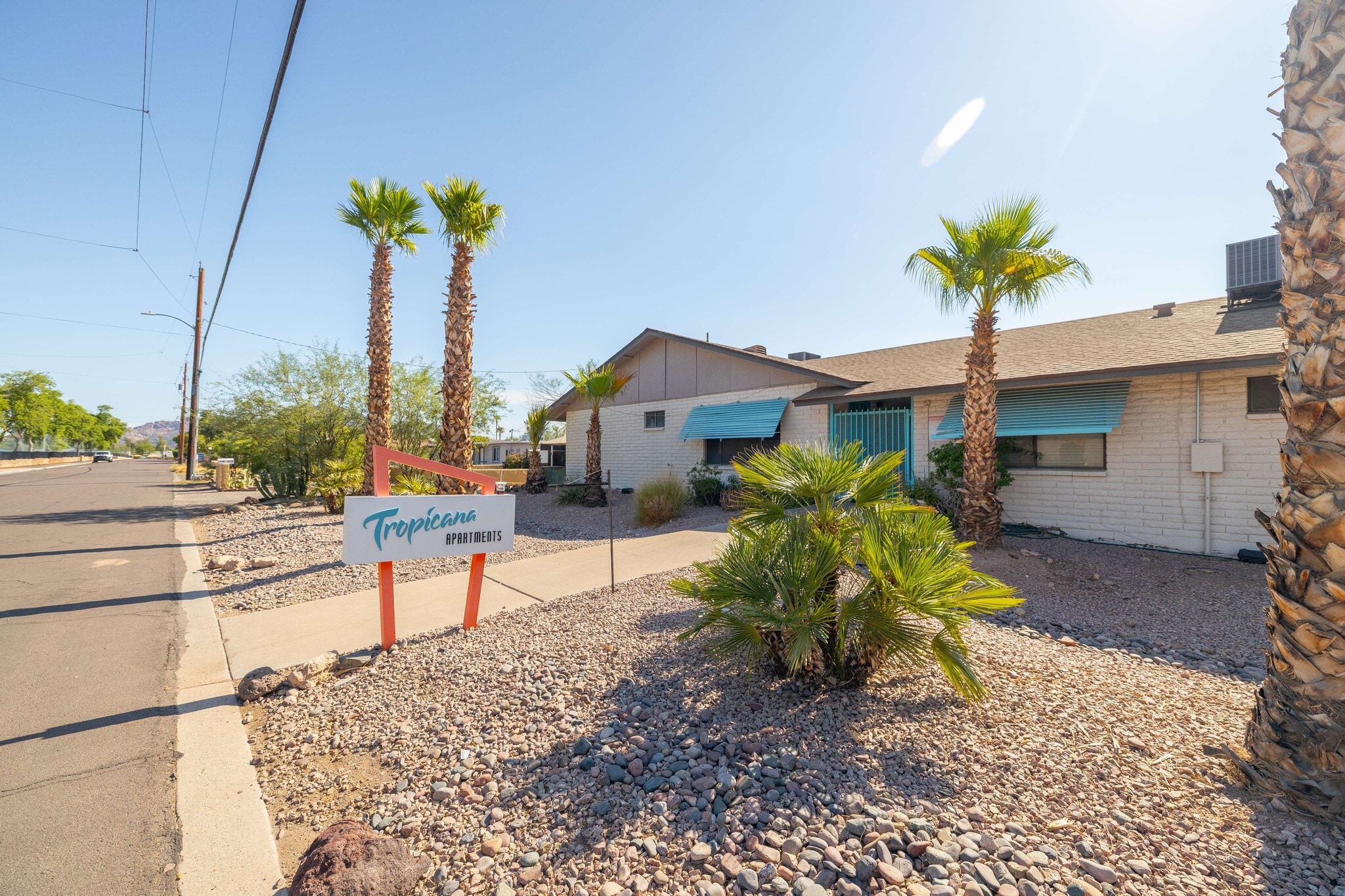 2011 N 51st St, Phoenix, AZ for sale Building Photo- Image 1 of 15