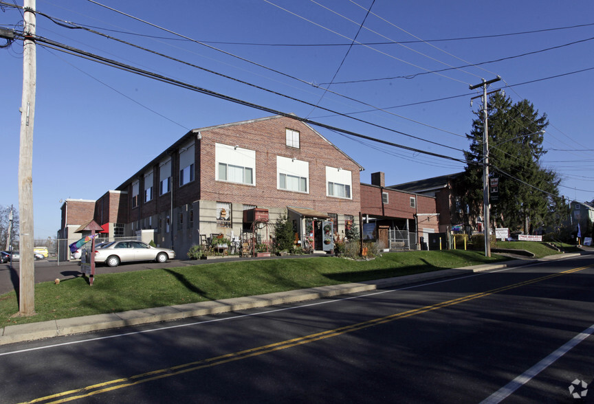 123 N Main St, Dublin, PA à vendre - Photo principale - Image 1 de 1