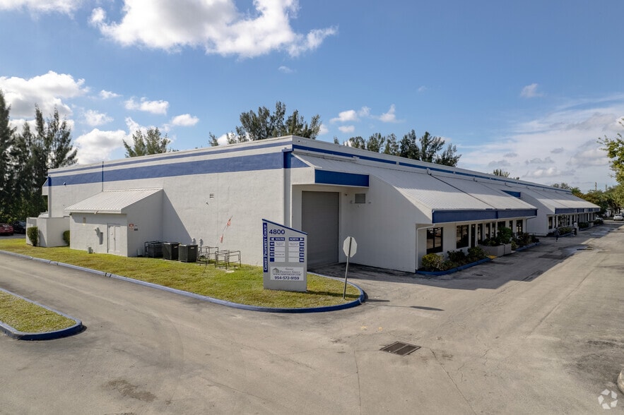 4800 SW 51st St, Davie, FL for lease - Building Photo - Image 3 of 10