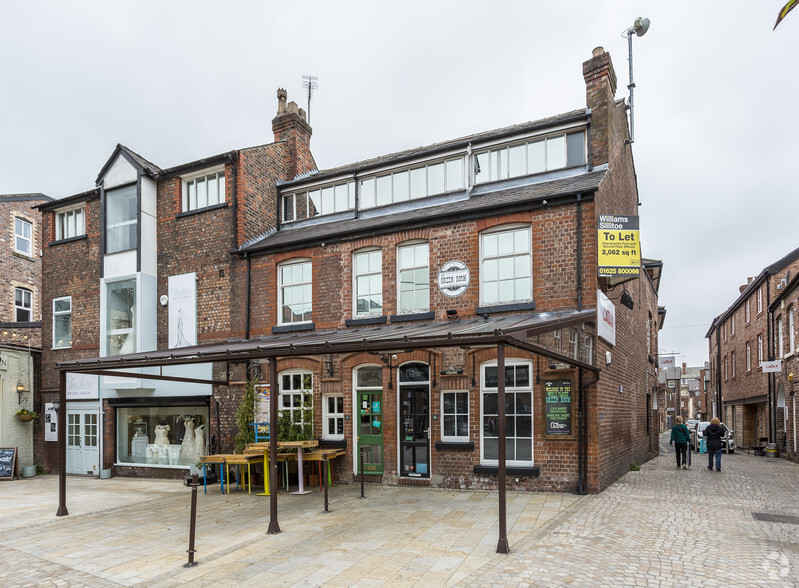 10-10A Goose Green, Altrincham for sale - Primary Photo - Image 1 of 1