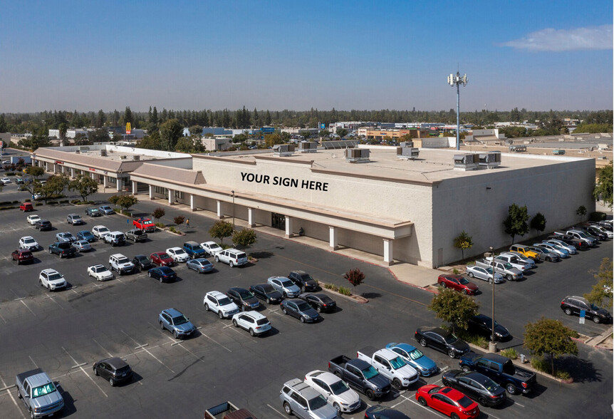 5646 N Blackstone Ave, Fresno, CA for lease - Building Photo - Image 1 of 9