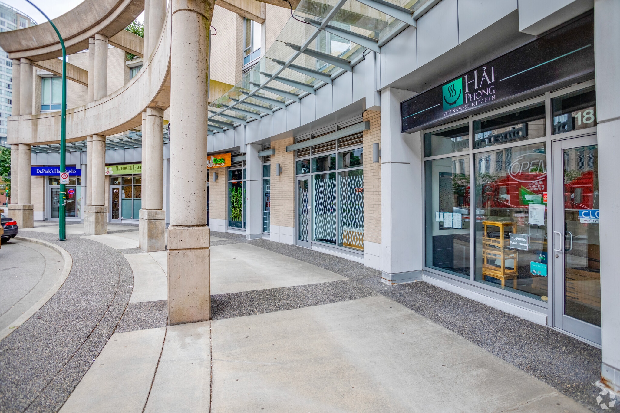 118-190 Keefer Pl, Vancouver, BC for sale Primary Photo- Image 1 of 1