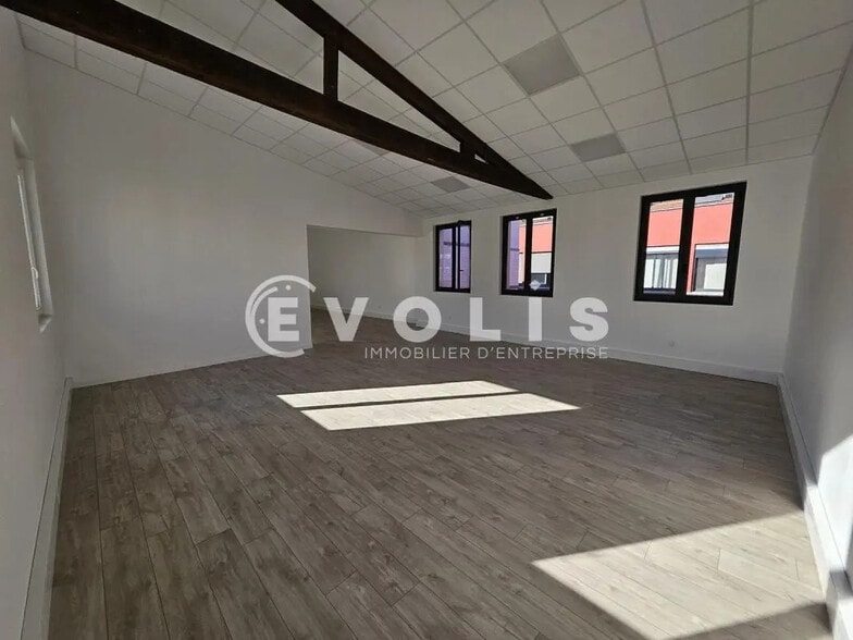 Bureau dans Cachan à louer - Photo intérieure - Image 2 de 14