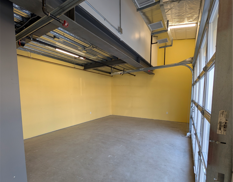 2209 National Ave, San Diego, CA à louer - Photo du bâtiment - Image 3 de 4