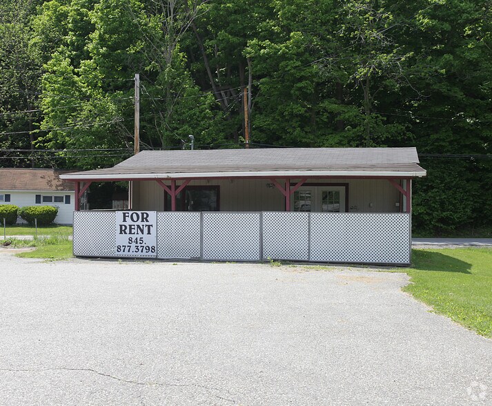 3241 Rt-22, Dover Plains, NY à vendre - Photo du bâtiment - Image 2 de 3