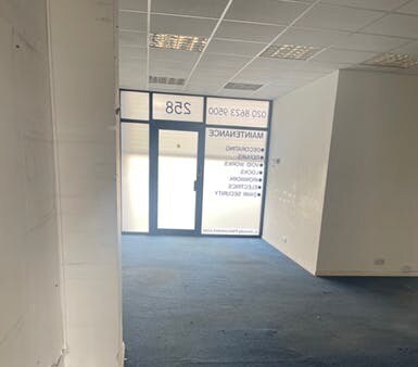 258 Amesbury Ave, Londres à louer - Photo intérieure - Image 2 de 4